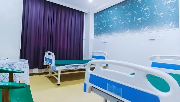 泰国还没真正出手，洪森就呼吁冷静